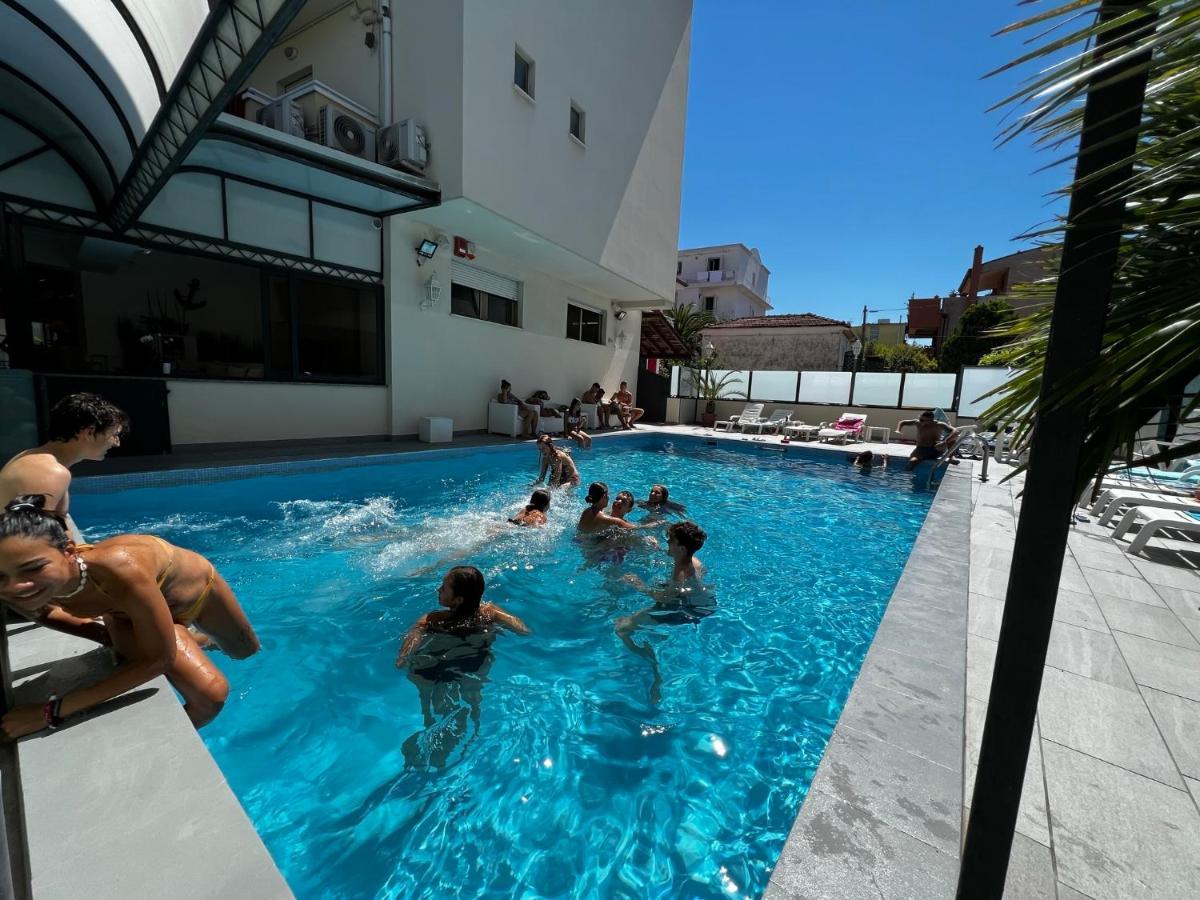 Hotel Ardea Riccione Dış mekan fotoğraf
